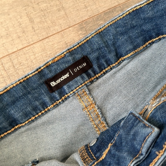 ⭐️ 2 for $10 OR $7 each ⭐️ Bluenotes Super High Rise Flare denim * US 8 - Picture 4 of 8